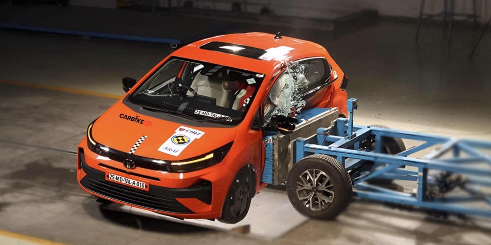 https://img.carbike4u.com/news/large/tata-altroz-icng-amt-launched-india-mainImages-1237.avif